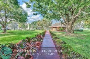 9420 Poinciana Pl #310 Davie, FL 33324