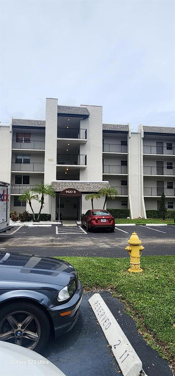 9420 Poinciana Pl #310 Davie, FL 33324