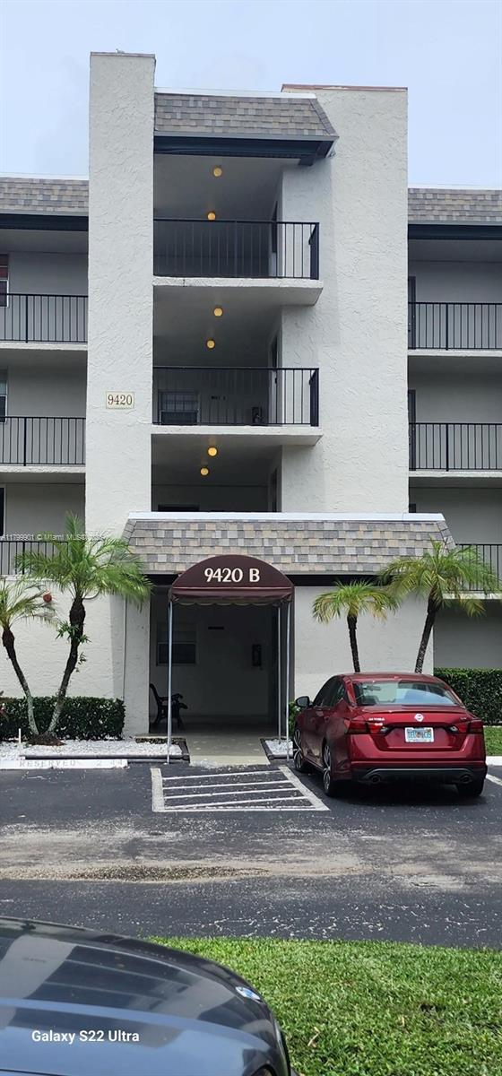 9420 Poinciana Pl #310 Davie, FL 33324