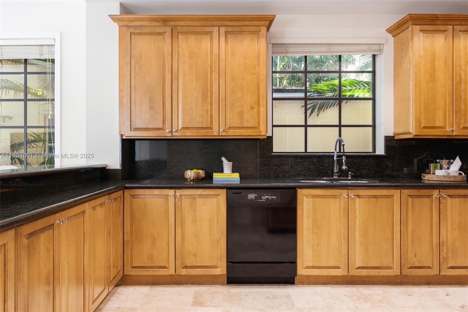 7250 Erwin Rd Coral Gables, FL 33143 7250 Erwin Rd Coral Gables, FL 33143