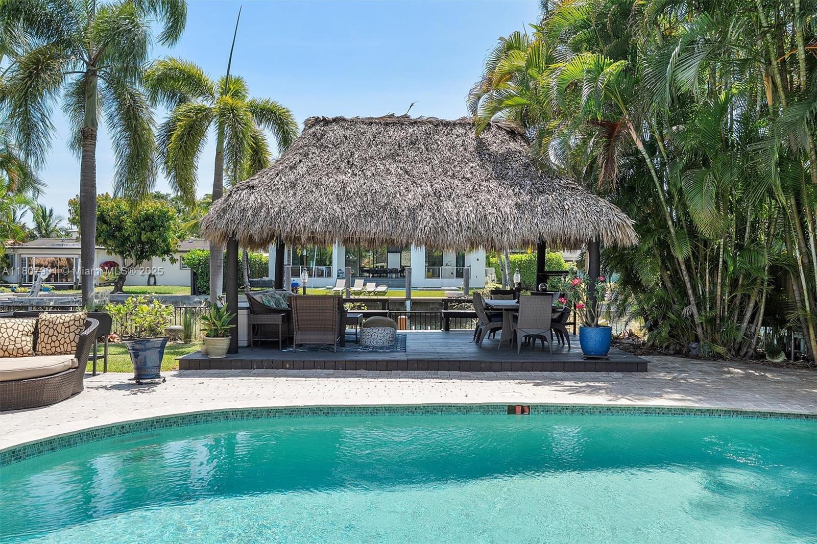 13105 Coronado Dr North Miami, FL 33181