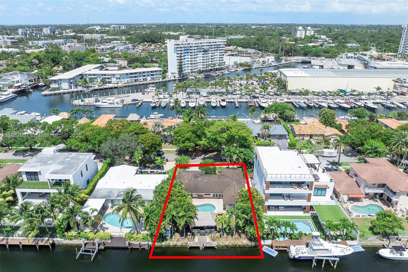 13105 Coronado Dr North Miami, FL 33181