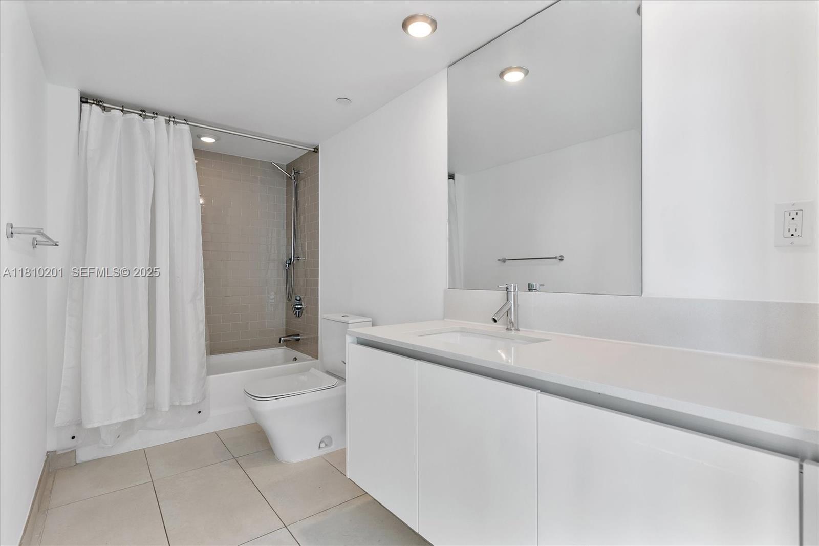 image Bay Harbor Club30