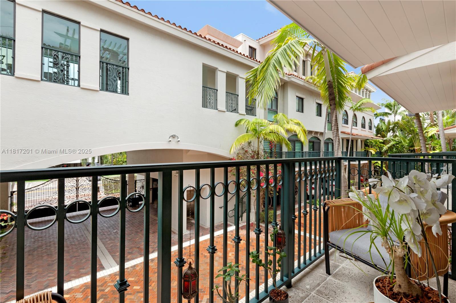 1160 98th St #1160 Bay Harbor Islands, FL 33154