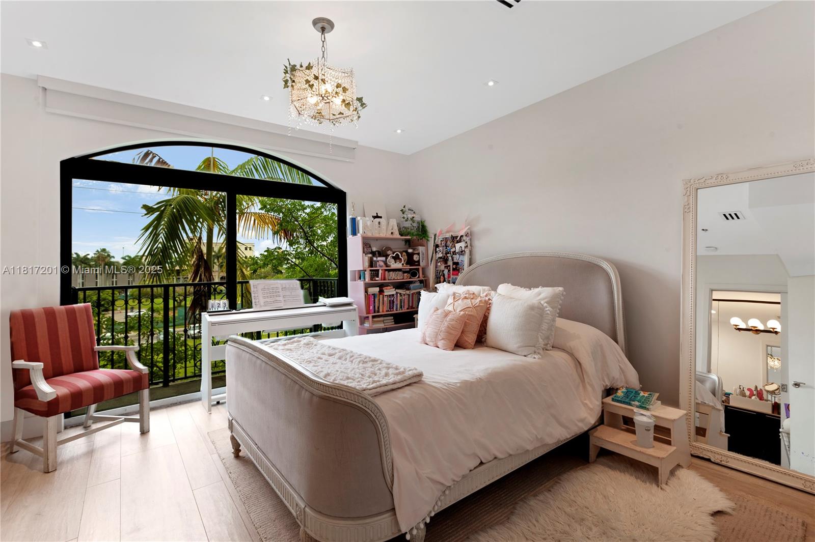 1160 98th St #1160 Bay Harbor Islands, FL 33154