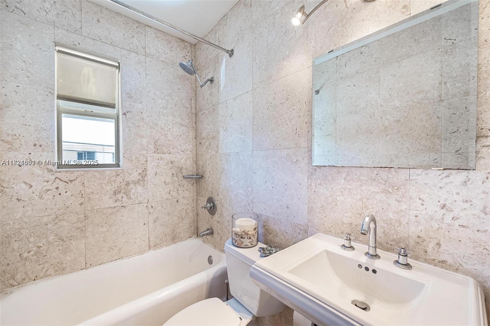 4015 N Meridian Ave #6 Miami Beach, FL 33140