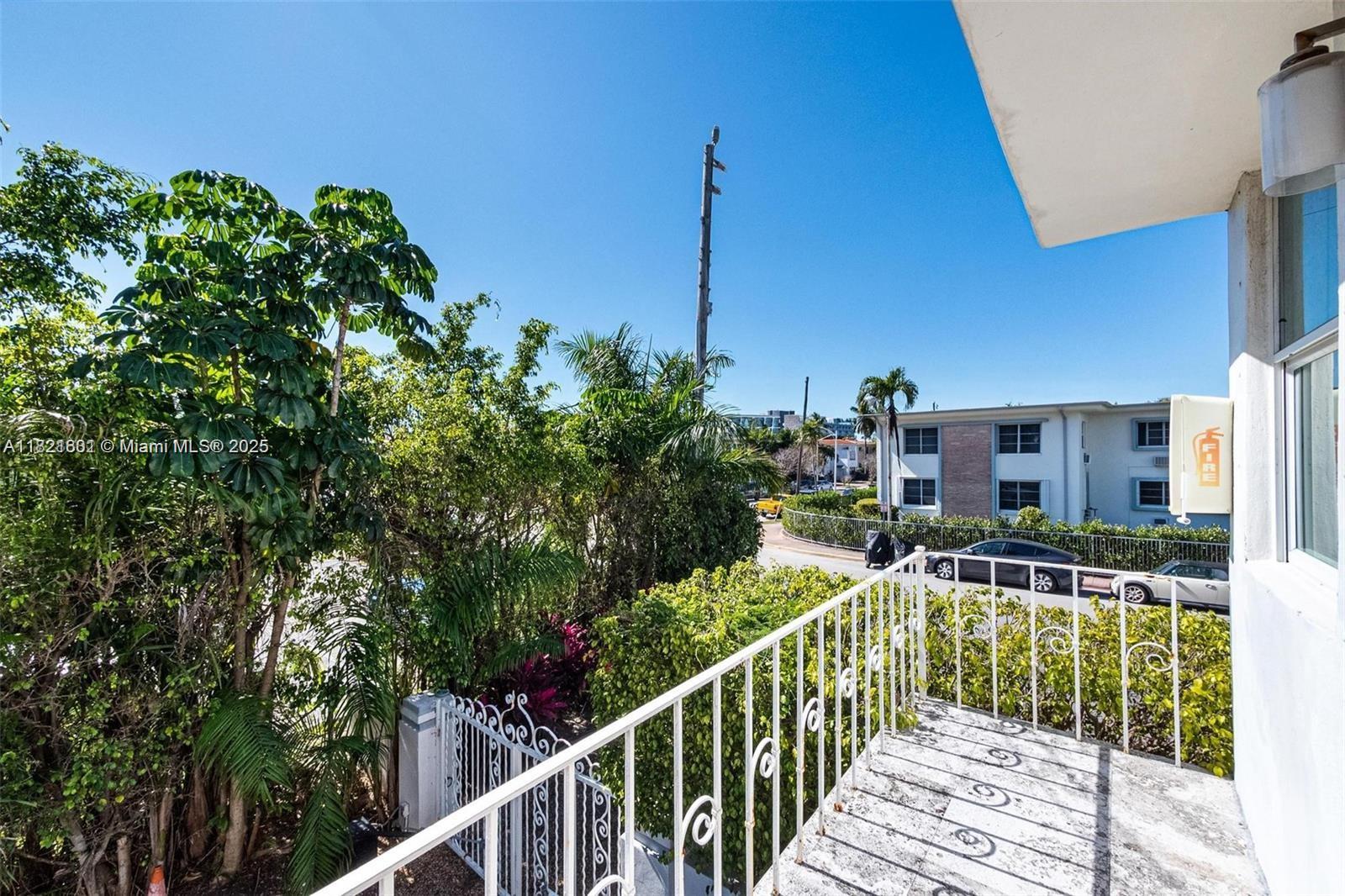 4015 N Meridian Ave #6 Miami Beach, FL 33140