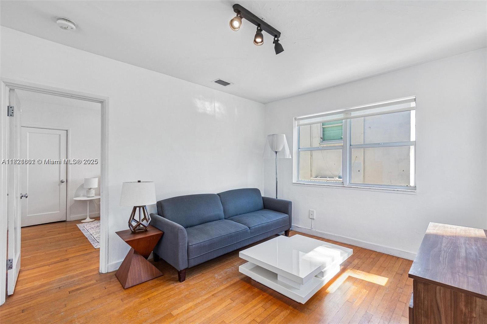 4015 N Meridian Ave #6 Miami Beach, FL 33140