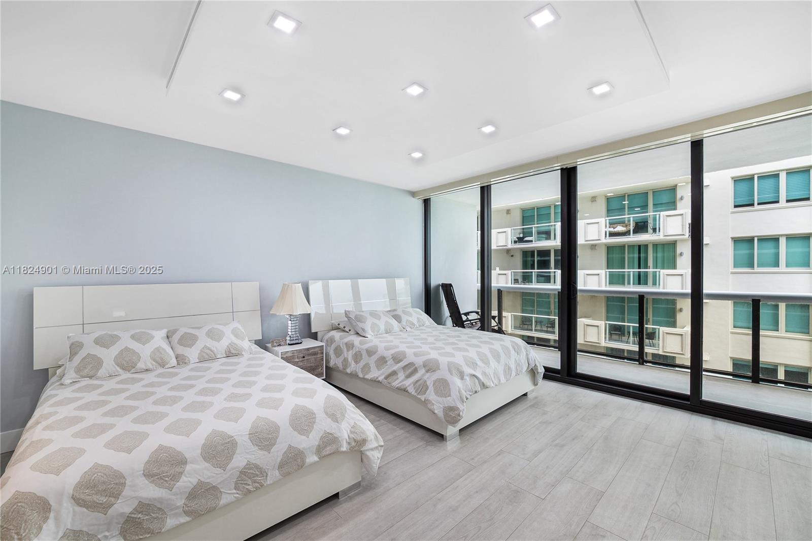 image The Waves Condo16
