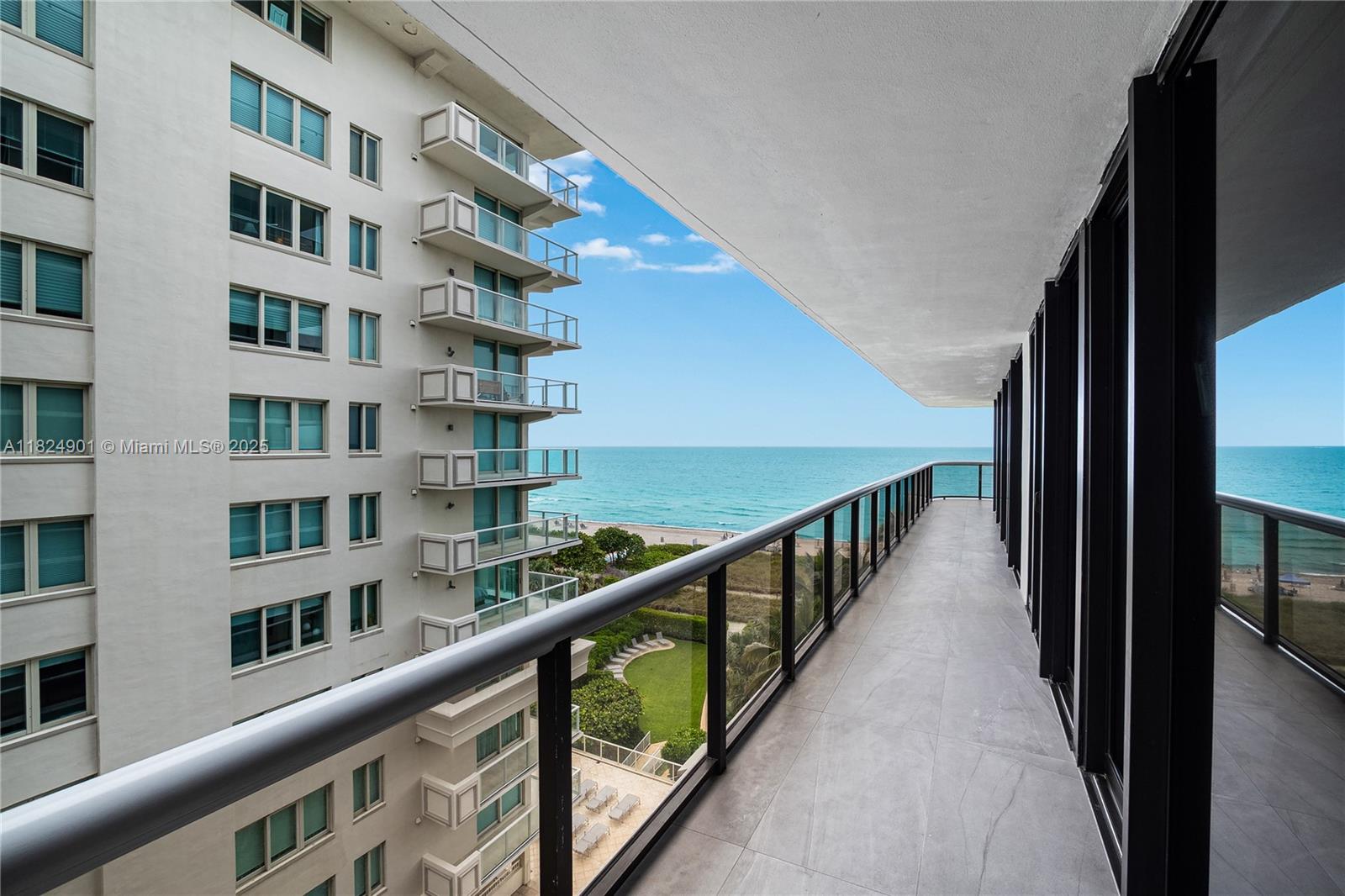 image The Waves Condo28