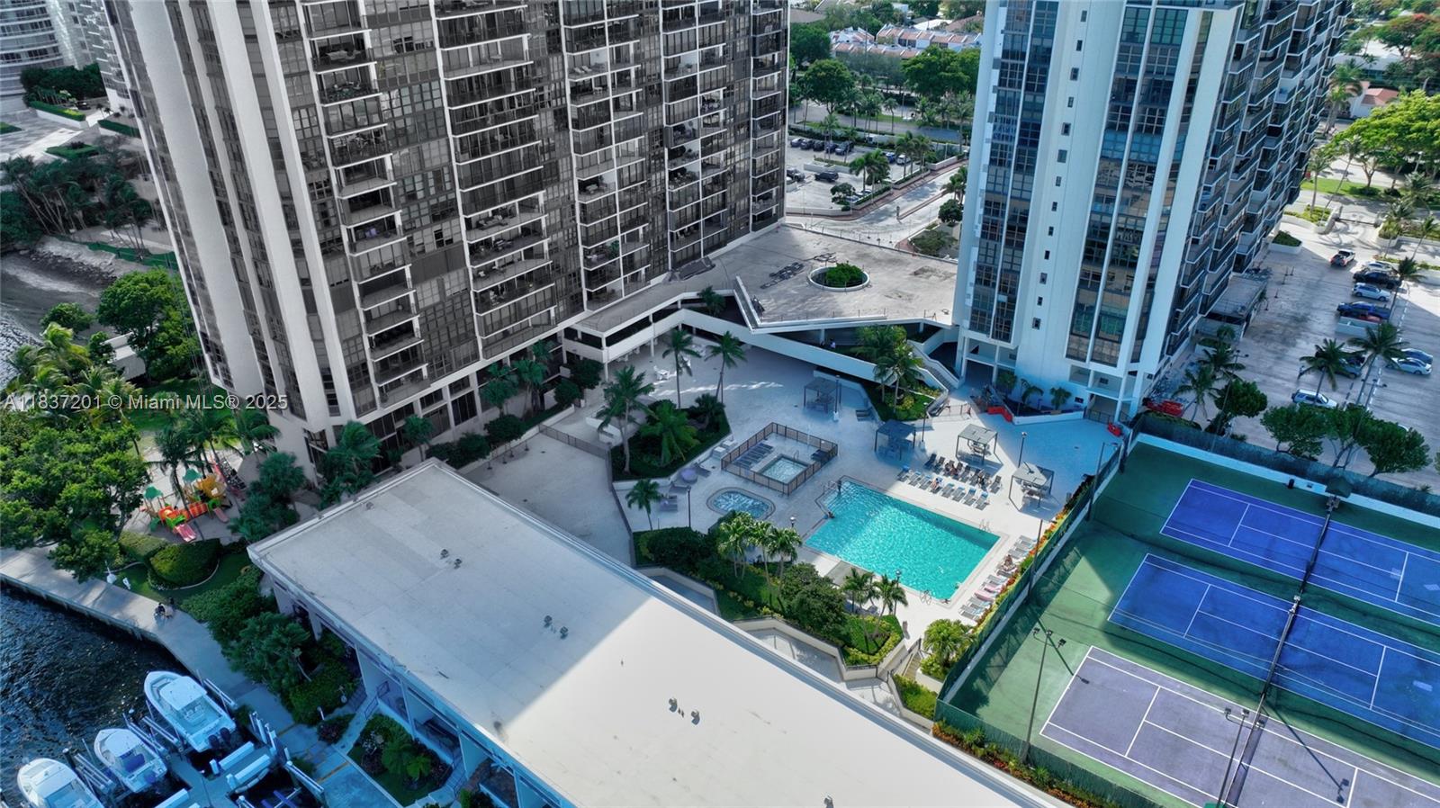 image Brickell Place9
