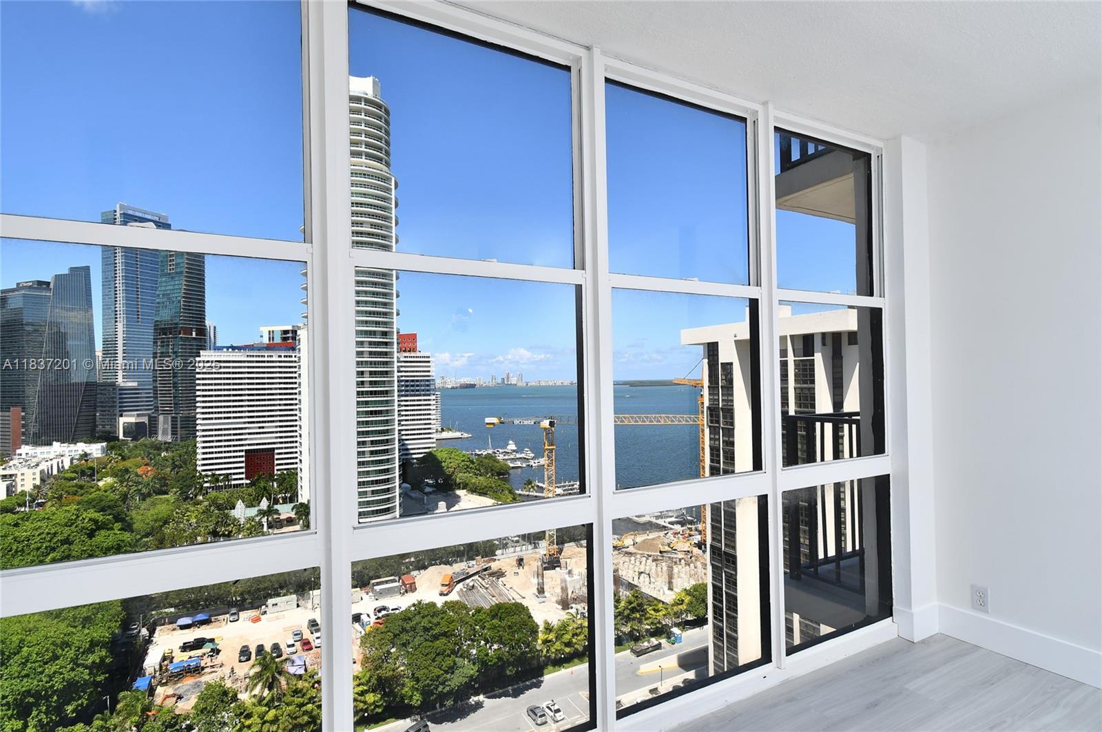 image Brickell Place10