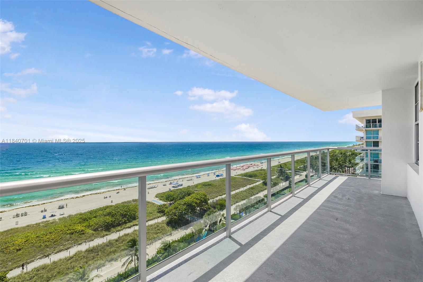 9511 Collins Ave #1004