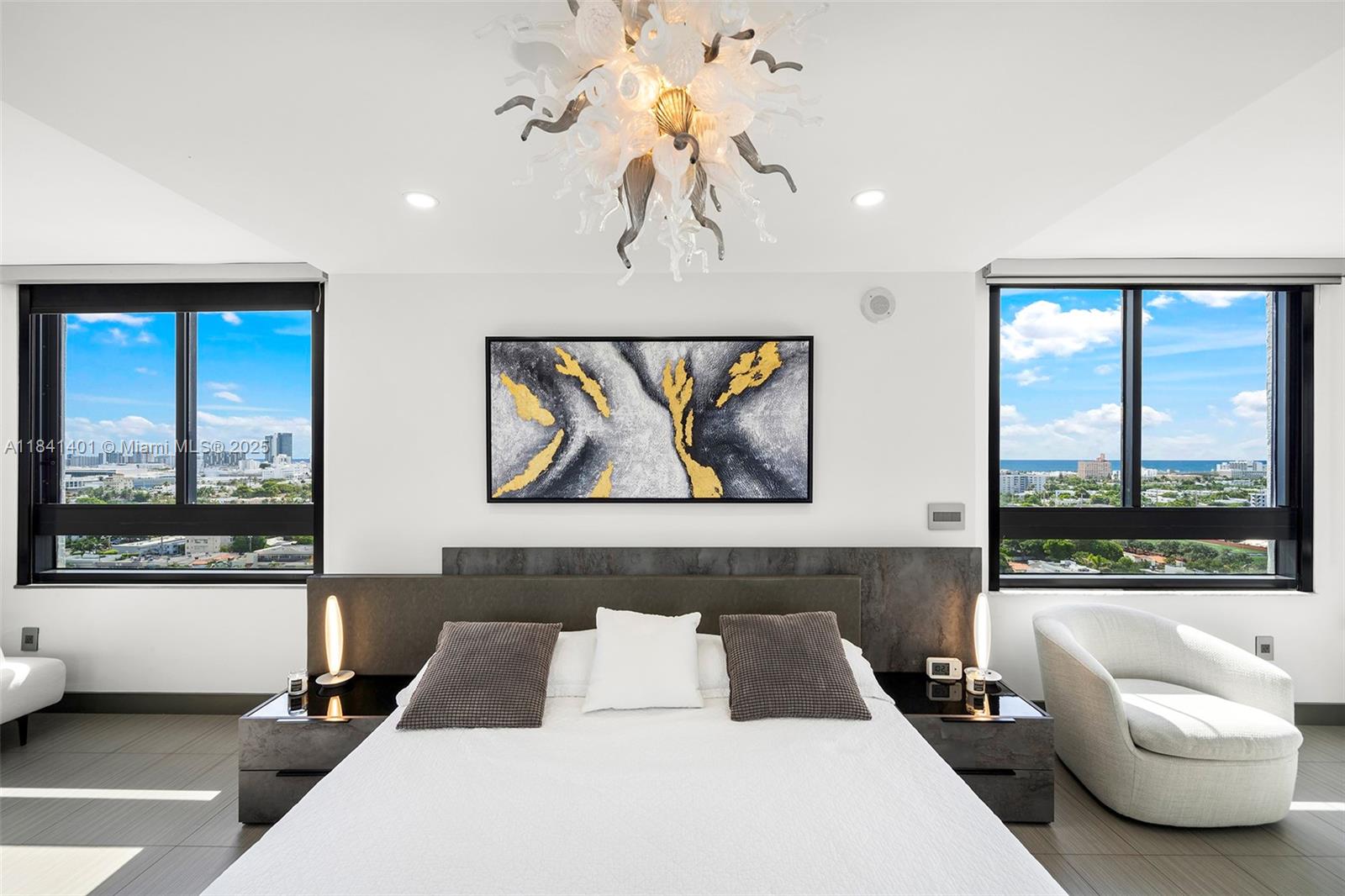image The Waverly32