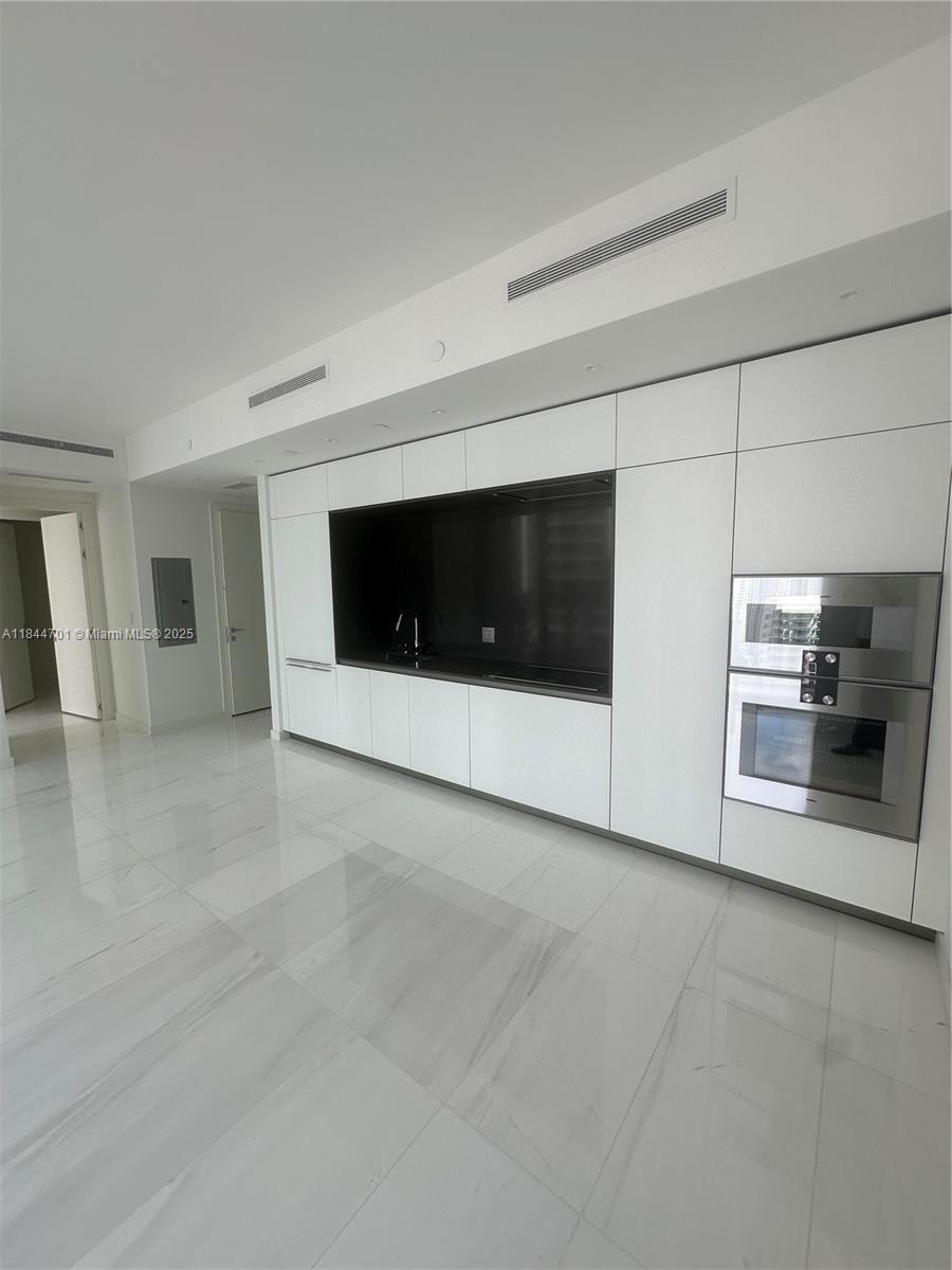image Aston Martin Residences12