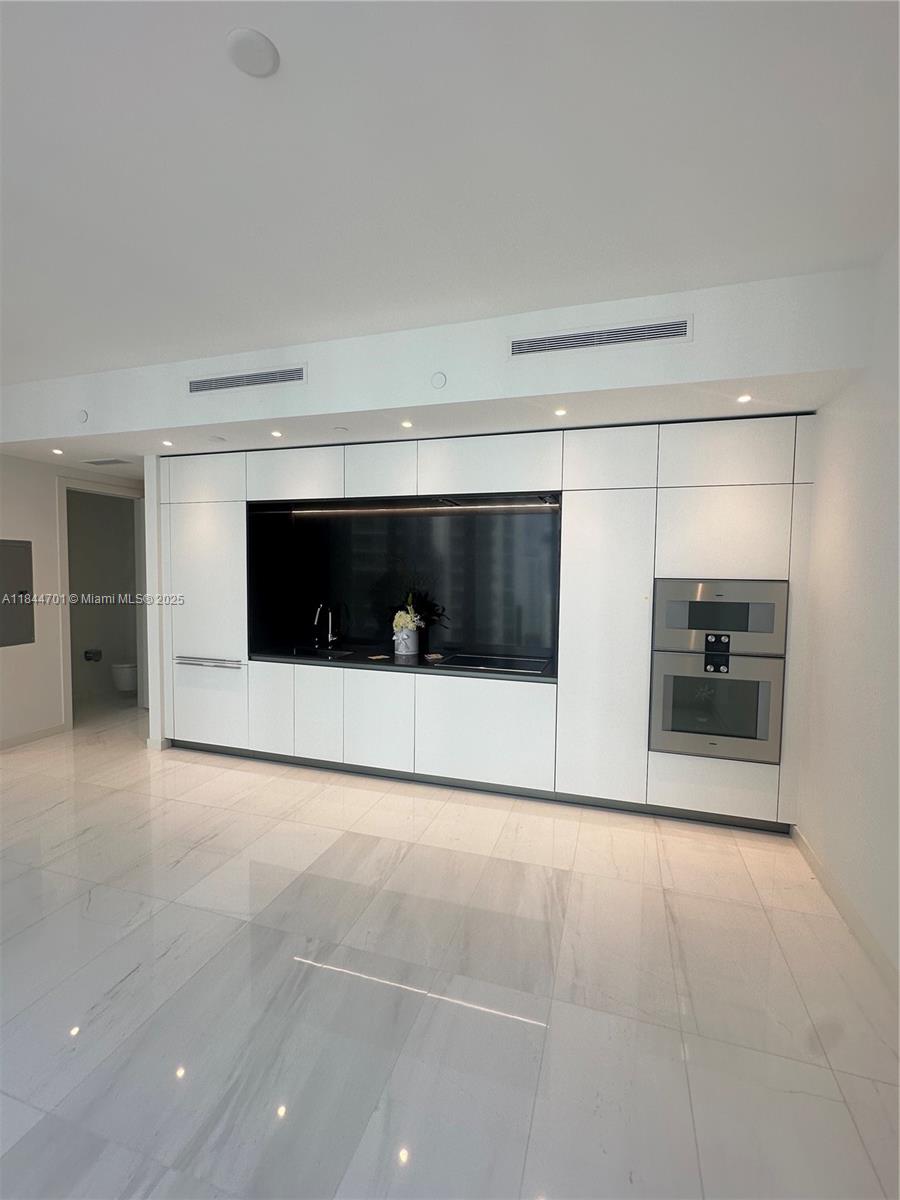 image Aston Martin Residences13