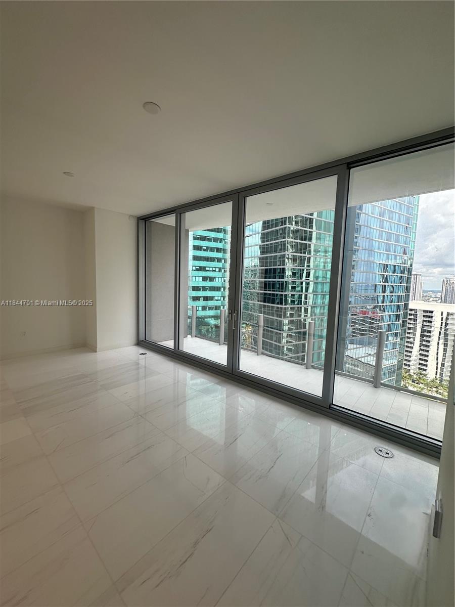 image Aston Martin Residences15
