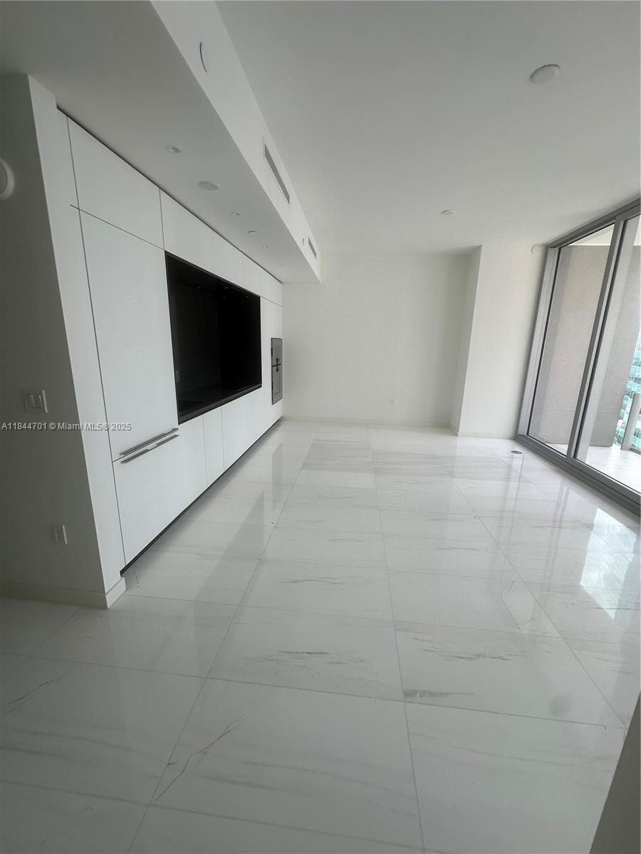 image Aston Martin Residences16