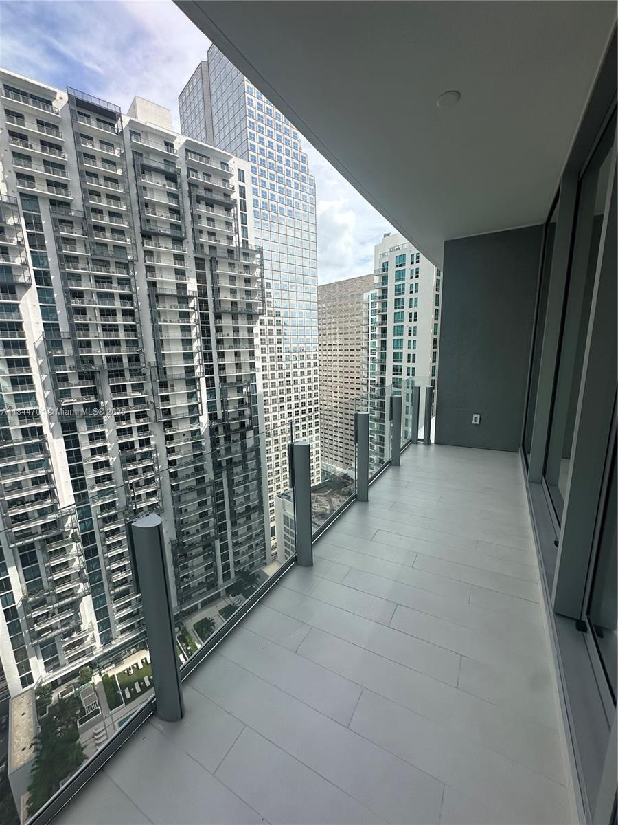 image Aston Martin Residences19