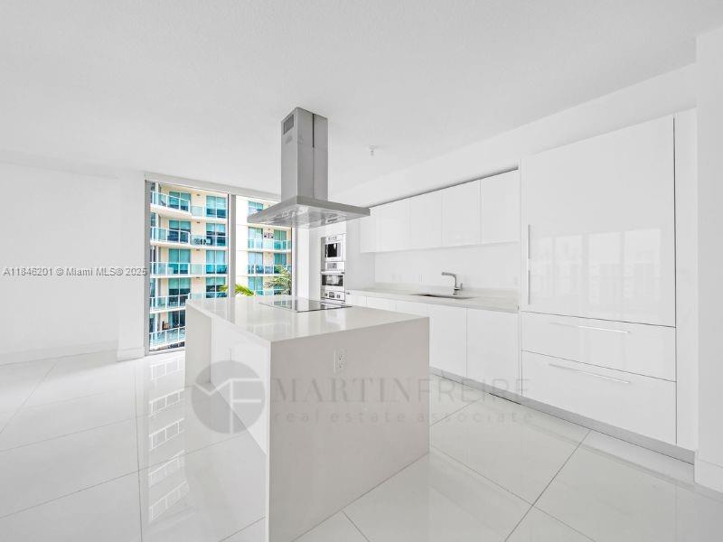 300 Sunny Isles Blvd #4-701