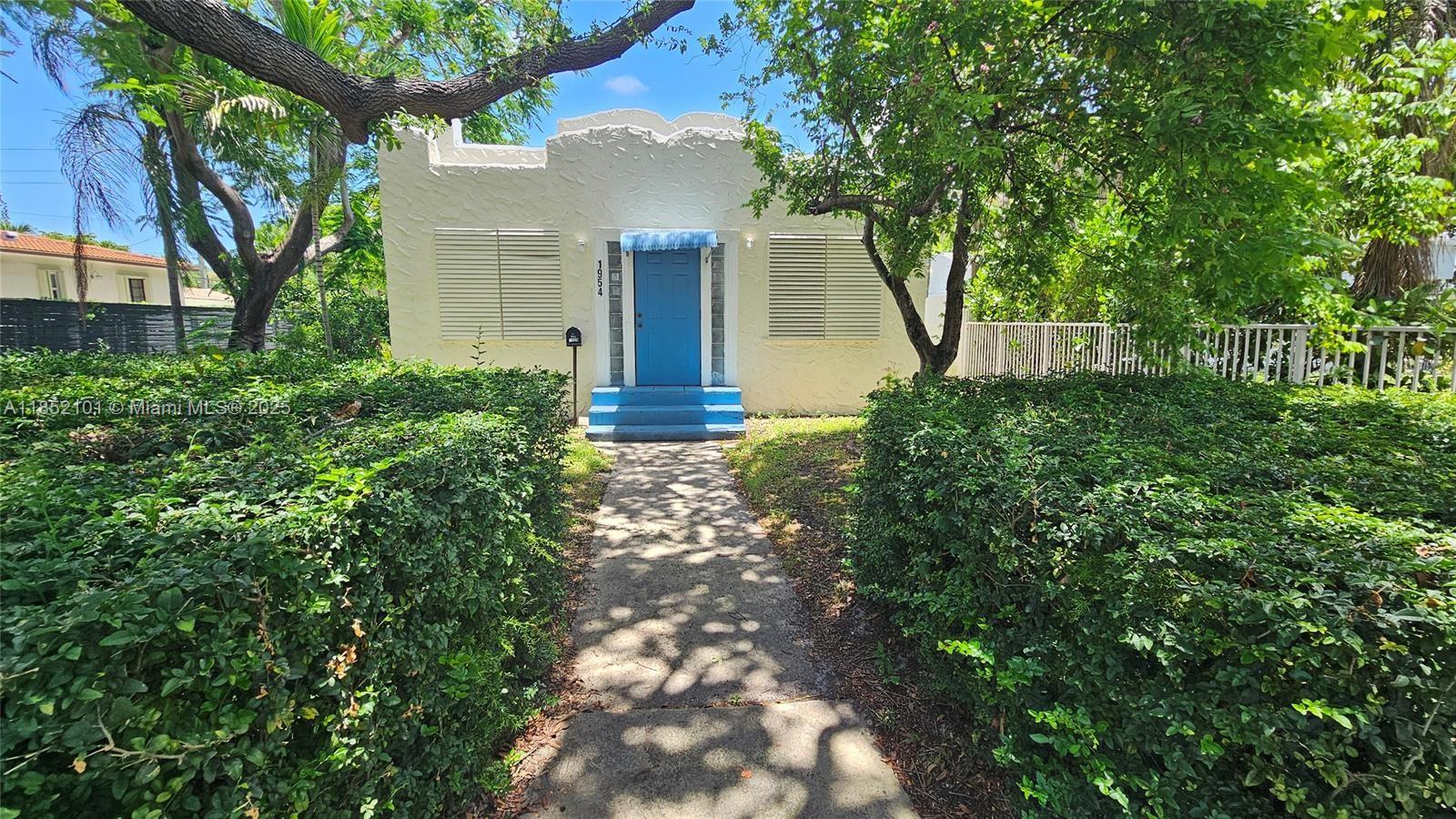 1954 Dewey St