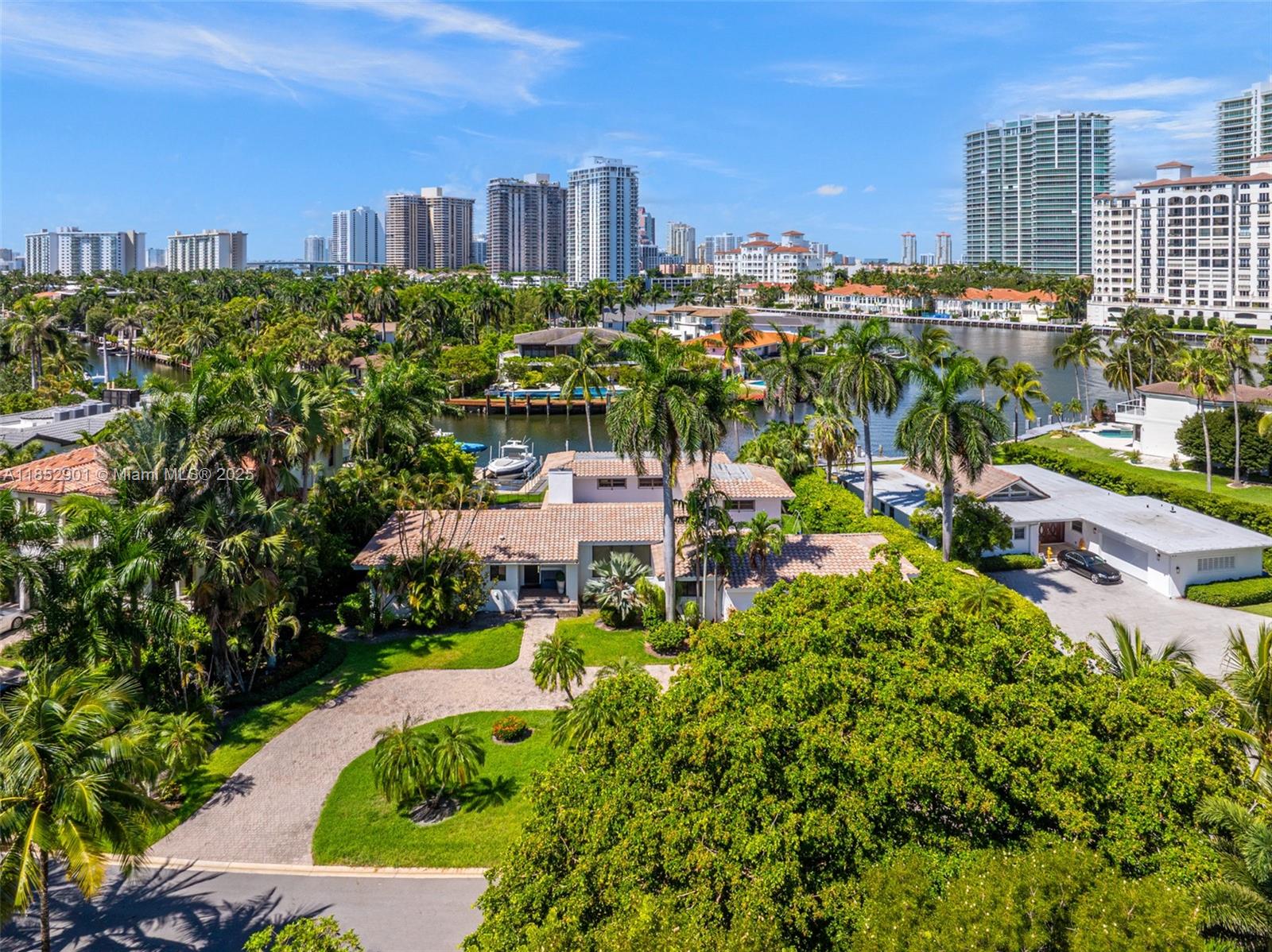 268 S Parkway Golden Beach, FL 33160