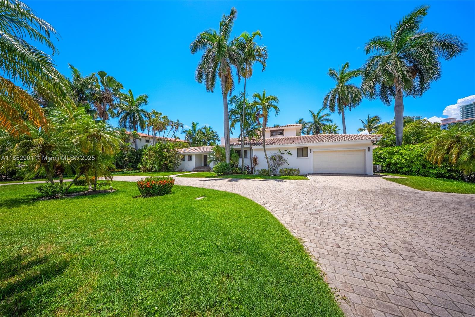 268 S Parkway Golden Beach, FL 33160