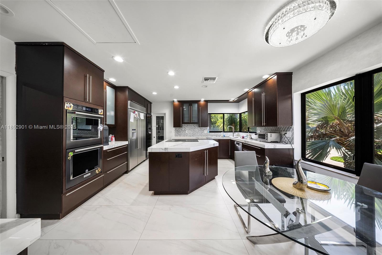 268 S Parkway Golden Beach, FL 33160