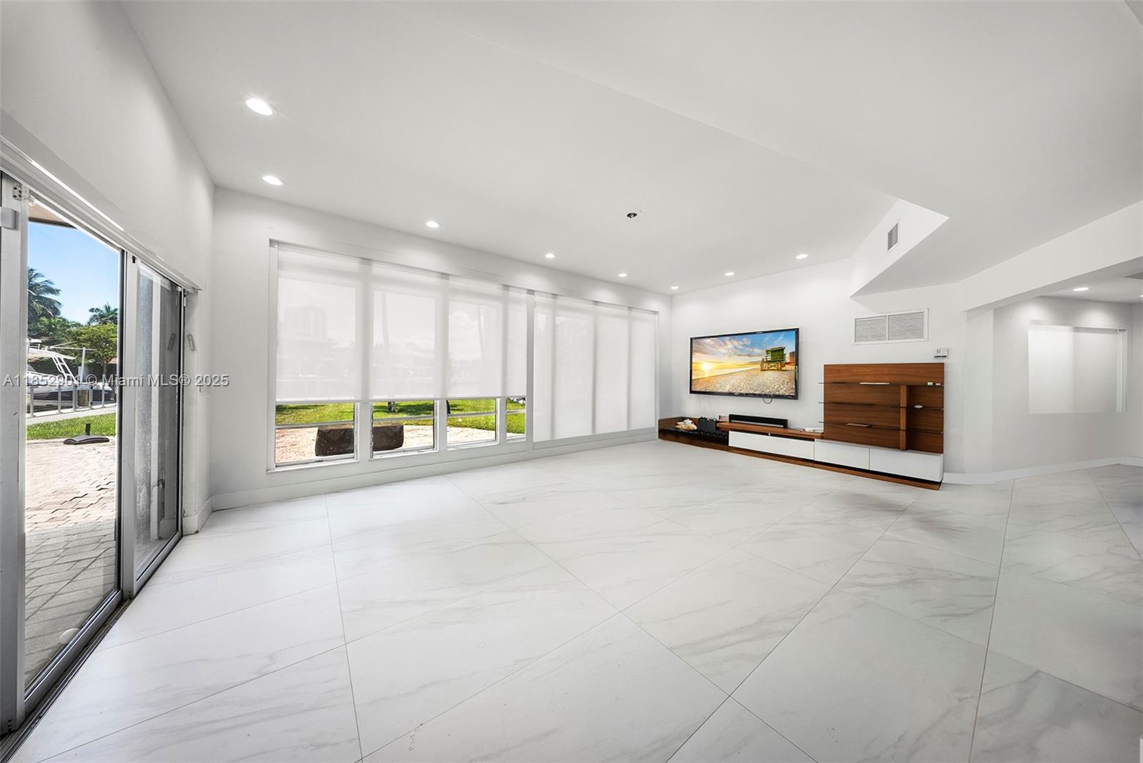 268 S Parkway Golden Beach, FL 33160