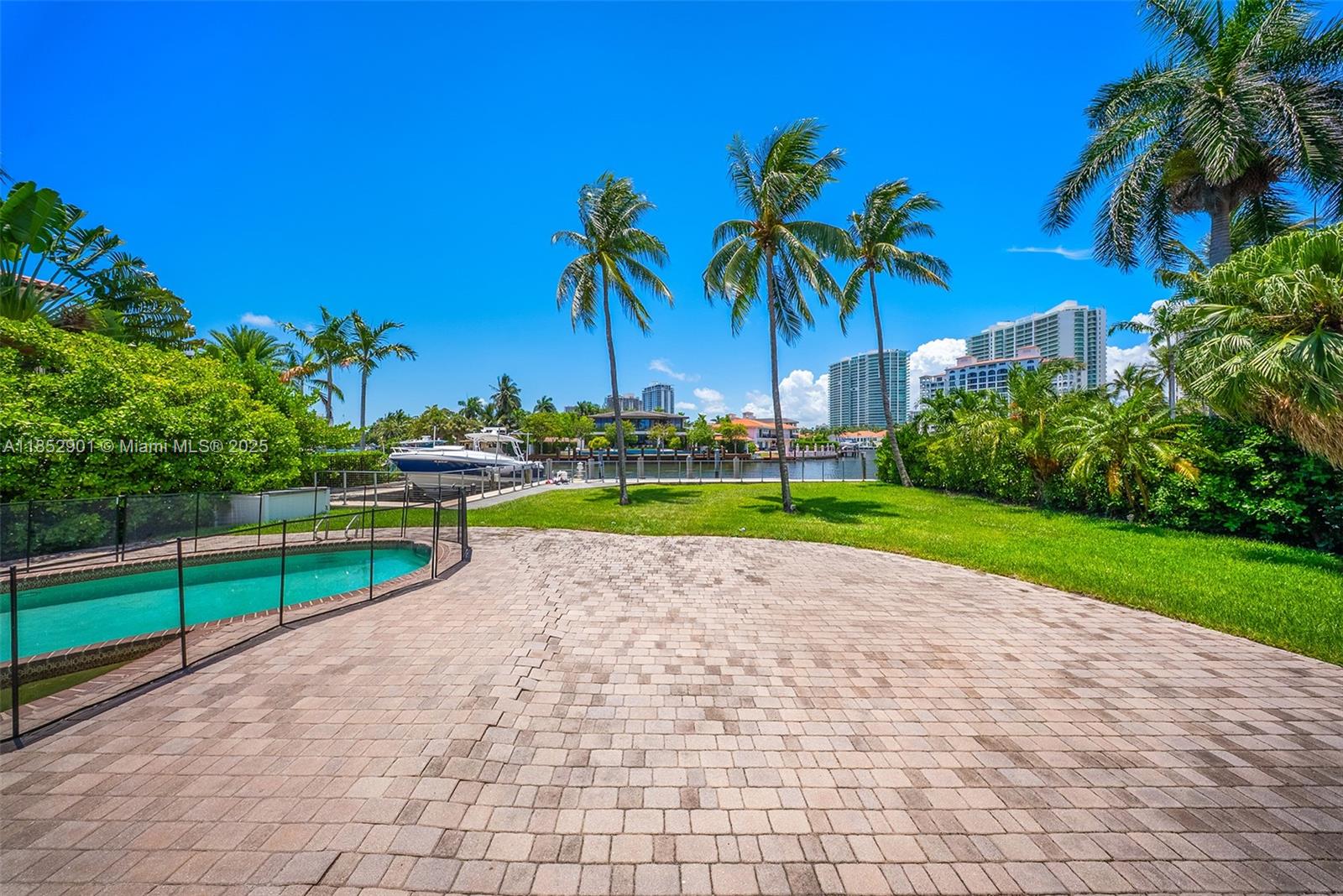 268 S Parkway Golden Beach, FL 33160