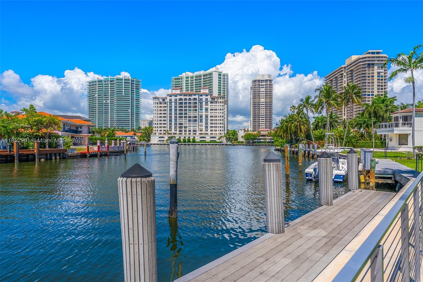 268 S Parkway Golden Beach, FL 33160