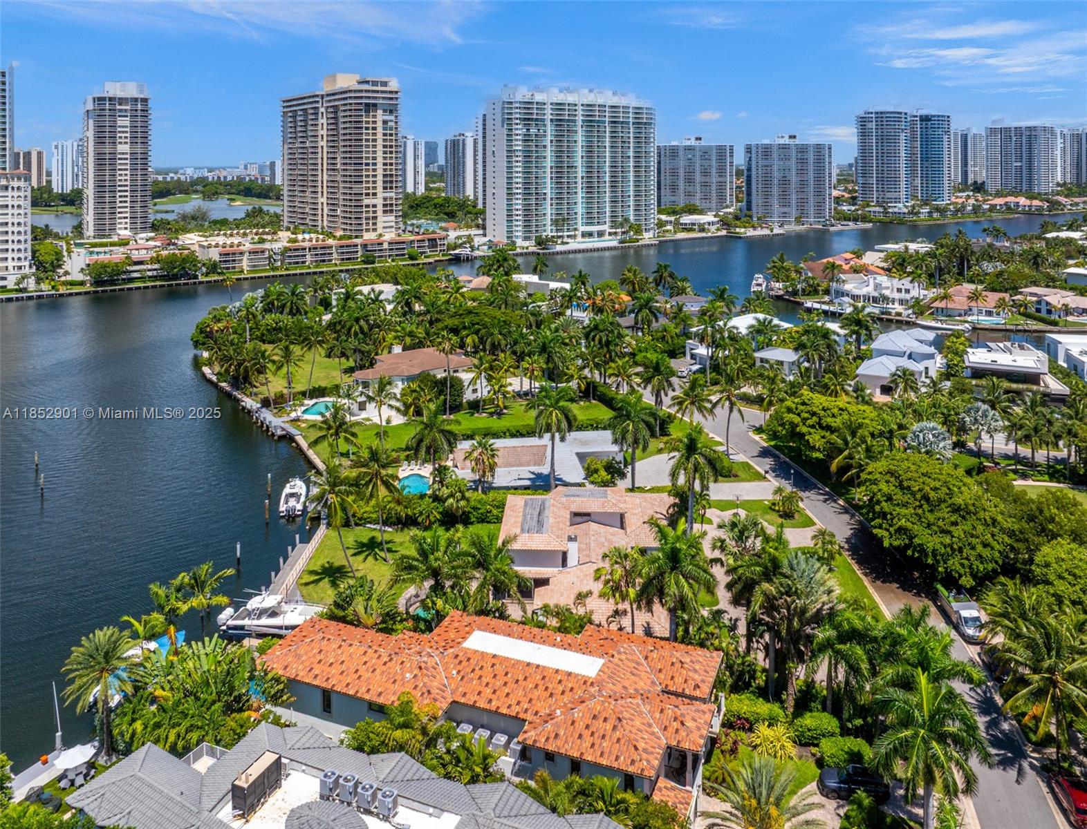 268 S Parkway Golden Beach, FL 33160