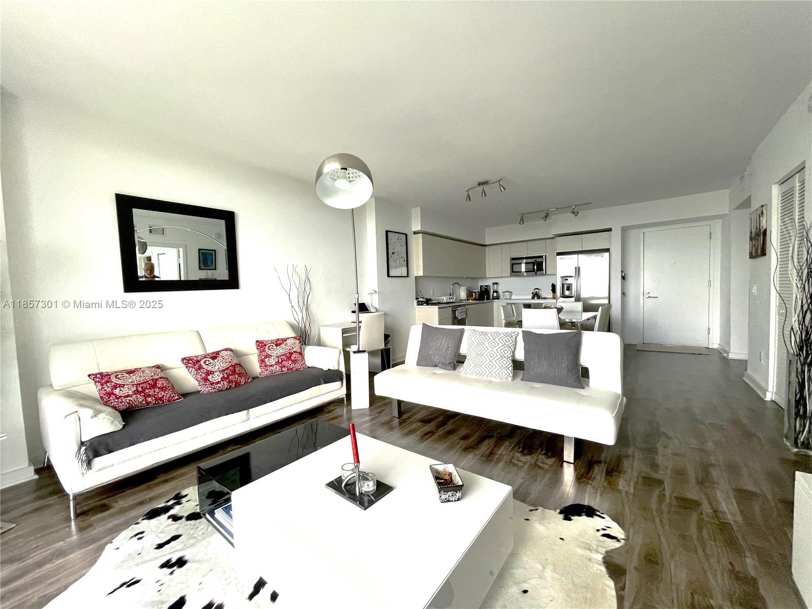 image Baltus House11