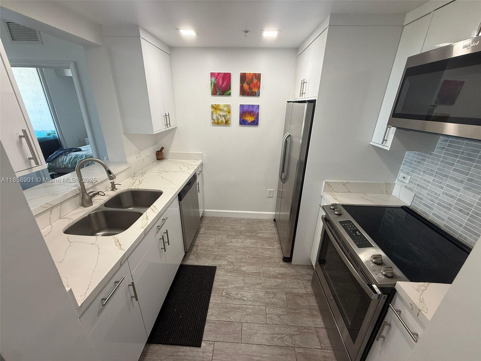 2600 SW 27th Ave #806