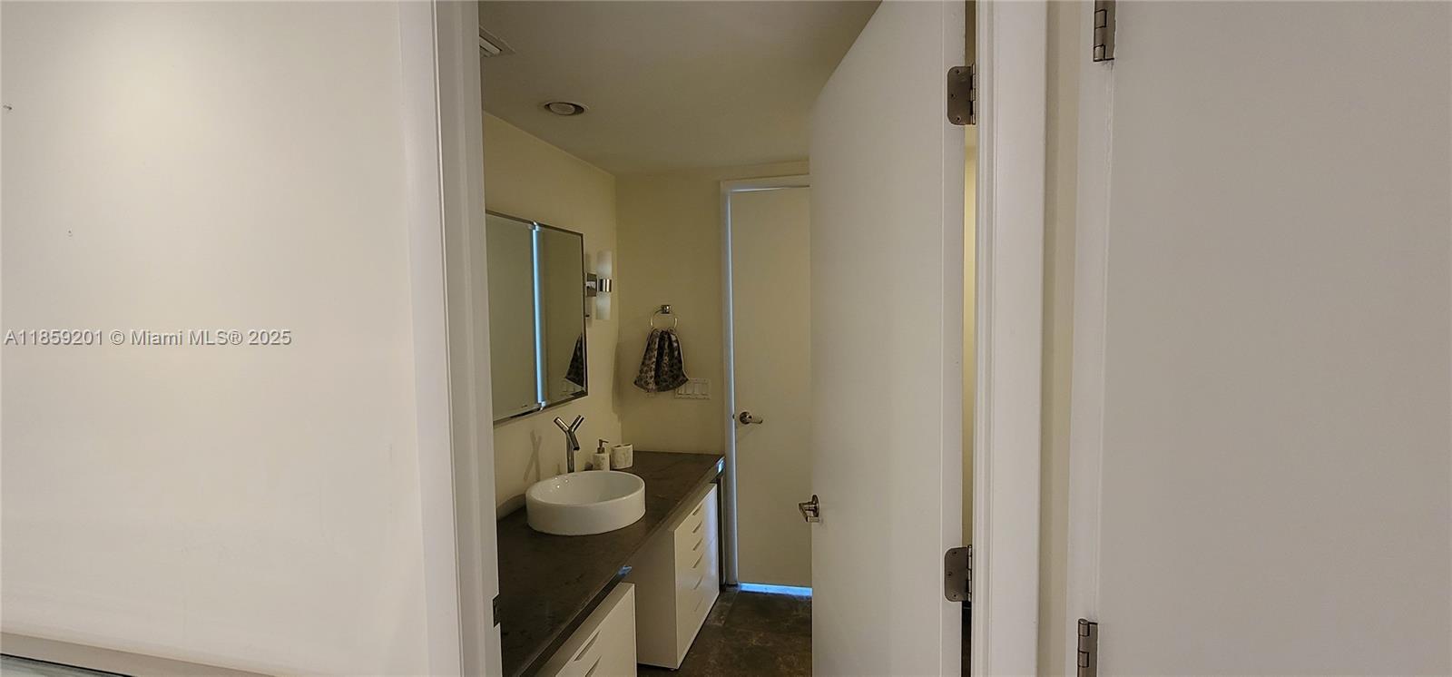 image Icon Brickell No Two15