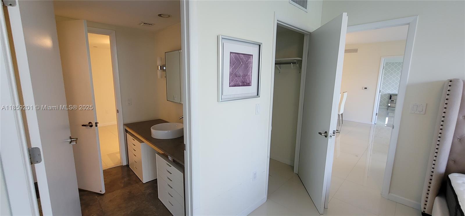 image Icon Brickell No Two18