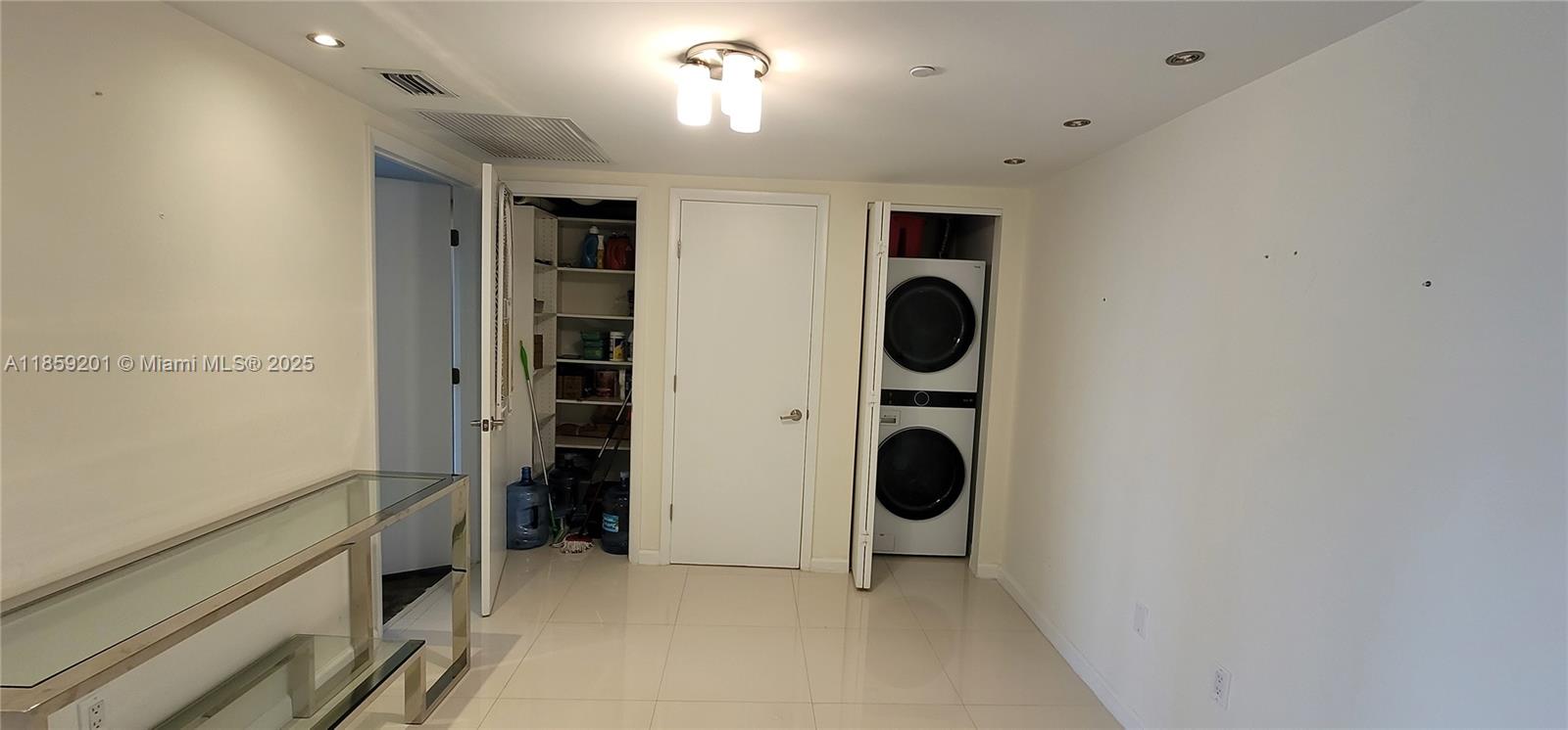 image Icon Brickell No Two23