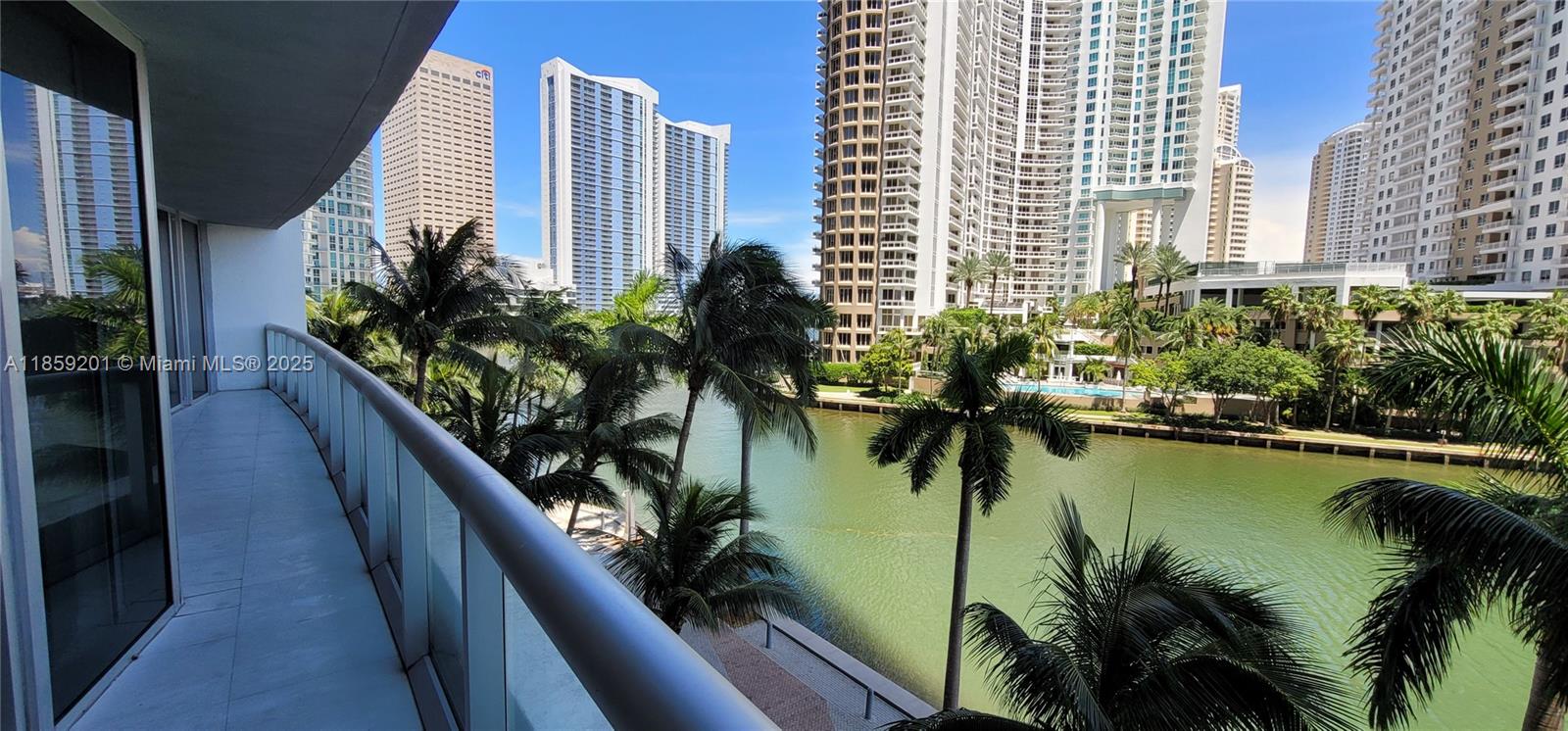 image Icon Brickell No Two32