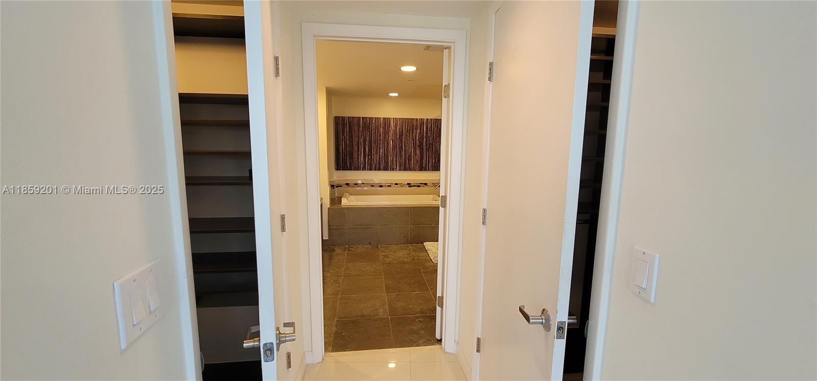 image Icon Brickell No Two42