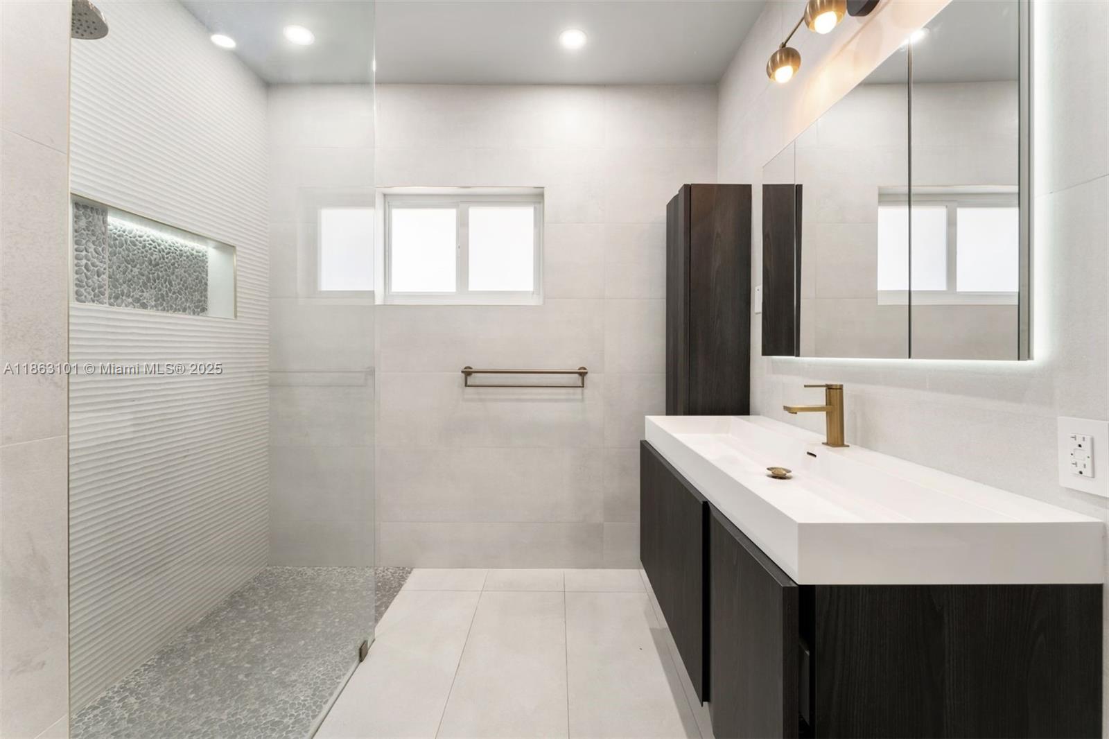 1410 Cleveland Rd Miami Beach, FL 33141