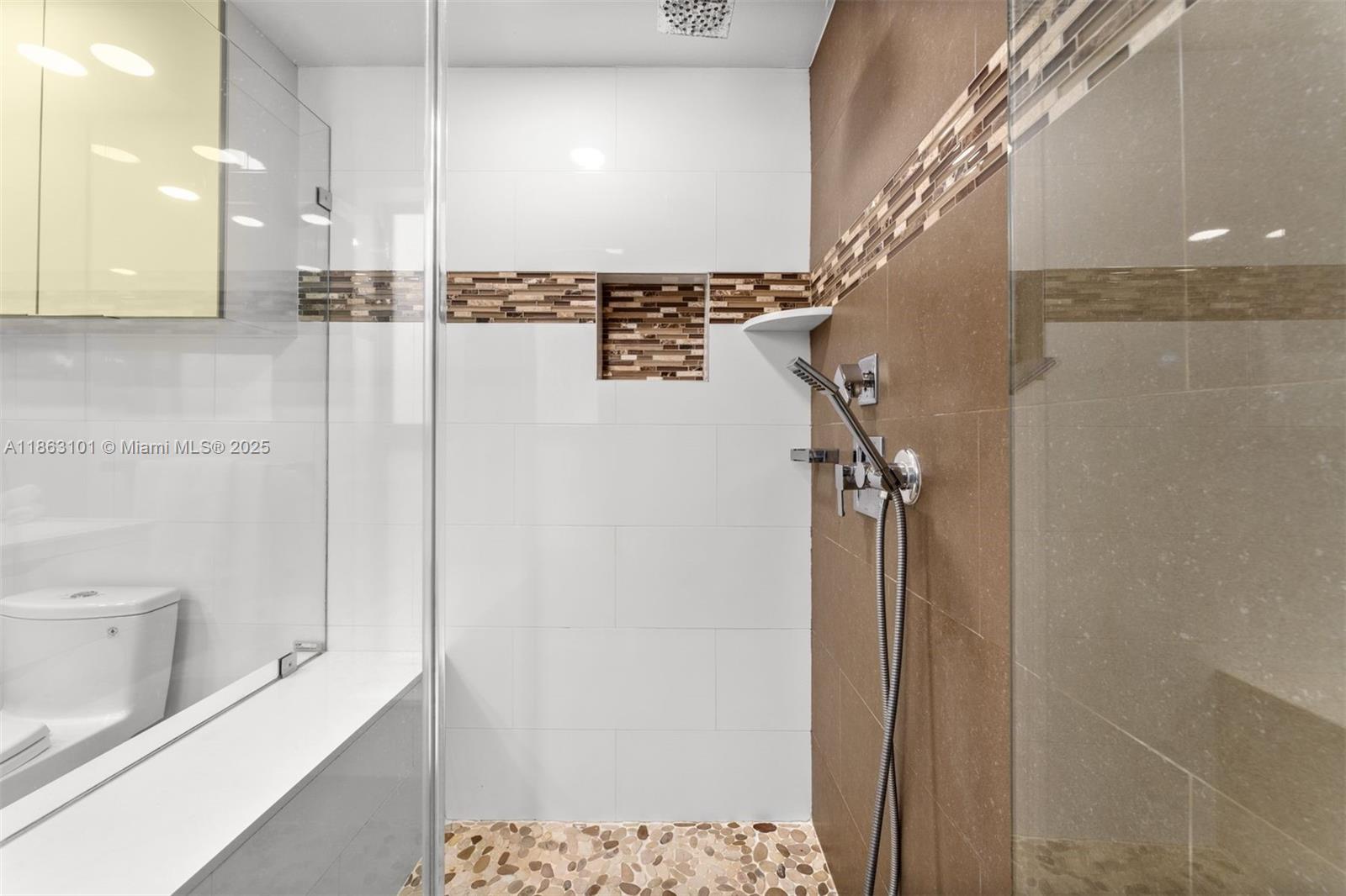 1410 Cleveland Rd Miami Beach, FL 33141