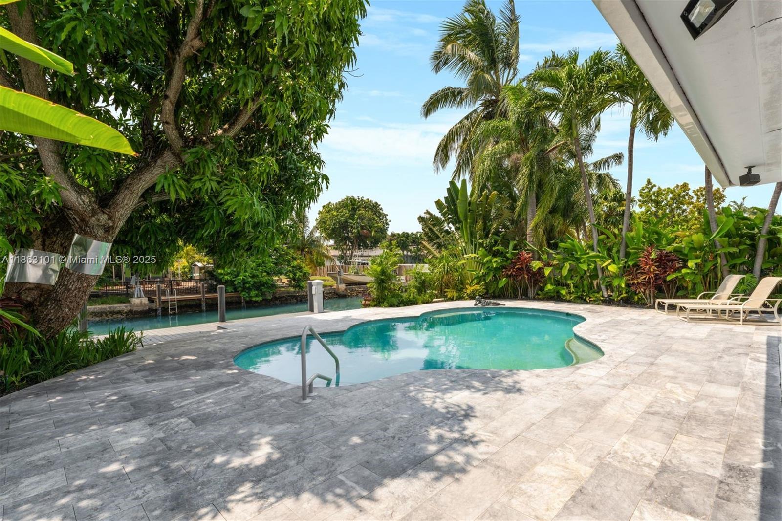 1410 Cleveland Rd Miami Beach, FL 33141