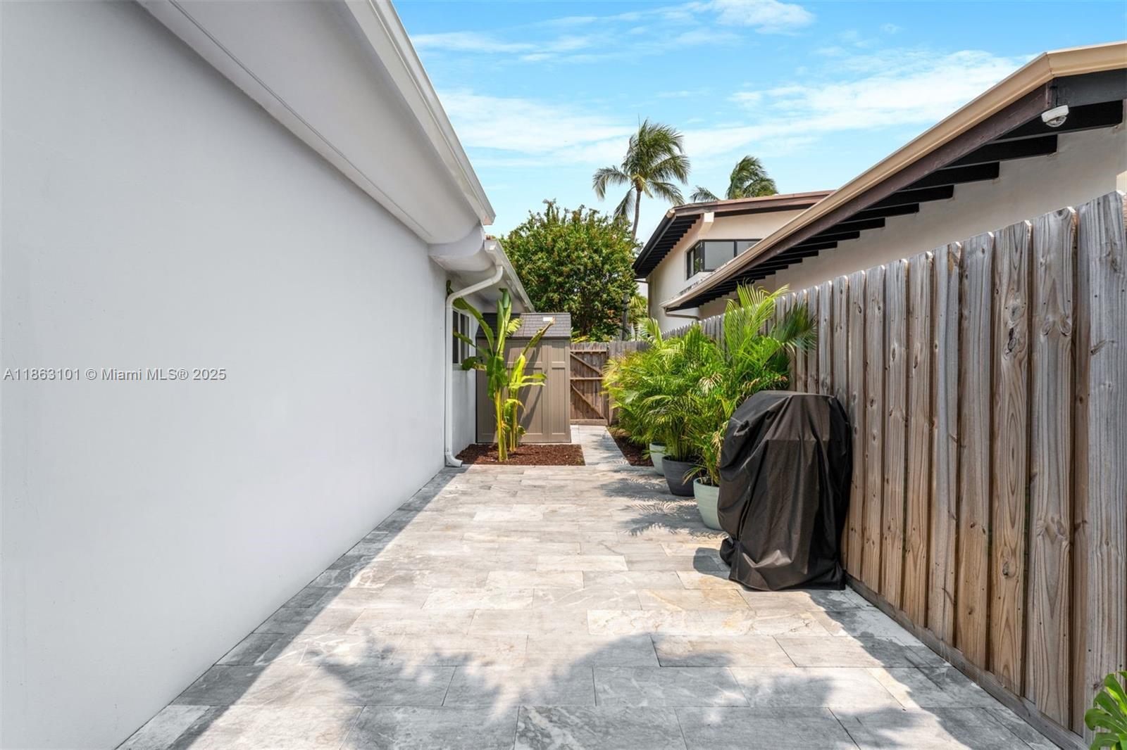 1410 Cleveland Rd Miami Beach, FL 33141