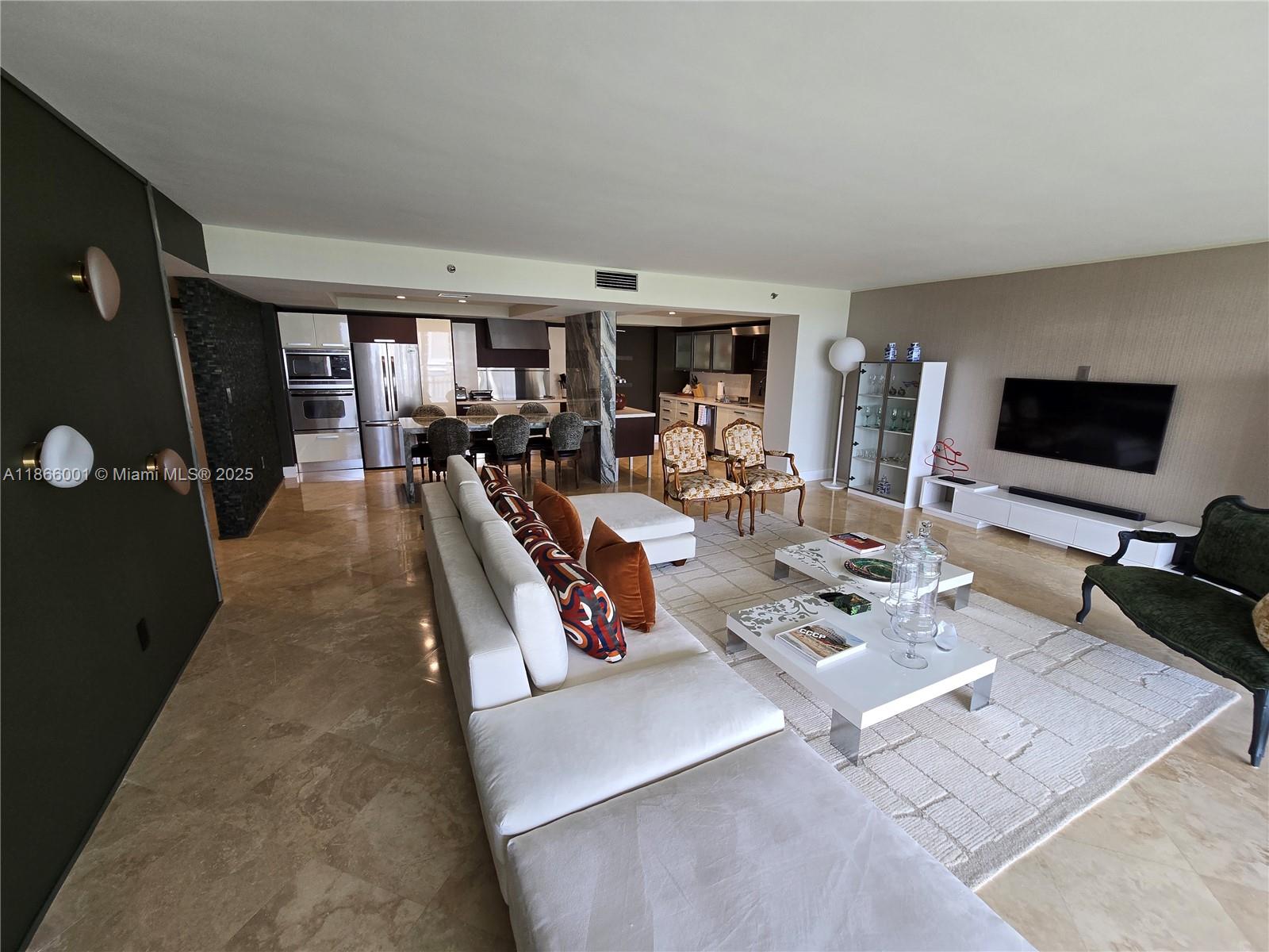 11113 Biscayne Blvd #854