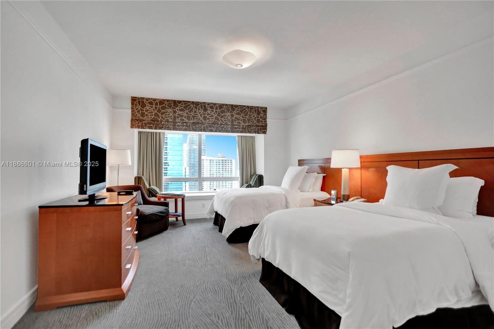 1435 Brickell Ave #3212 Miami, FL 33131