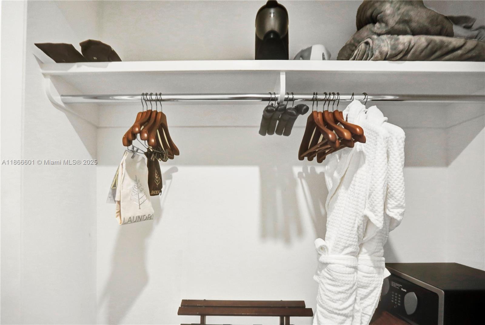 1435 Brickell Ave #3212 Miami, FL 33131