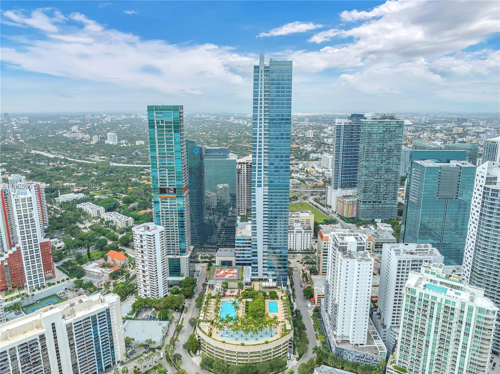 1435 Brickell Ave #3212 Miami, FL 33131