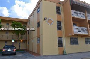 525 W 69th St #211