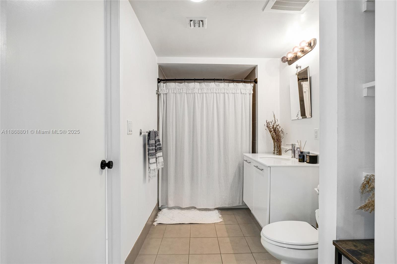 image Mint Condo12