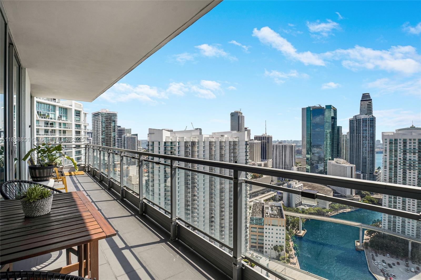 image Mint Condo18